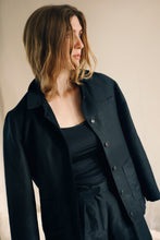 Load image into Gallery viewer, Tailored suit jacket silk/linen black