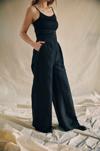 Load image into Gallery viewer, Tailored wide trousers silk/linen black