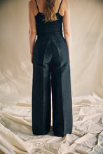 Load image into Gallery viewer, Tailored wide trousers silk/linen black