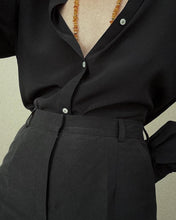 Load image into Gallery viewer, Signature silk shirt - black