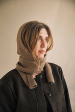 Load image into Gallery viewer, Wool hooded scarf - brown