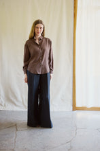 Load image into Gallery viewer, Silk shirt - white, brown, black