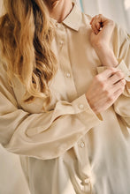 Load image into Gallery viewer, Signature silk shirt - cream
