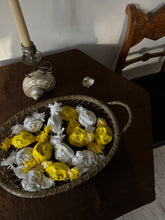 Load image into Gallery viewer, Serving Basket, metal
