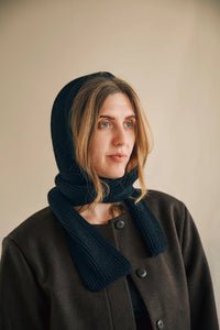 Alpaca wool hooded scarf - black