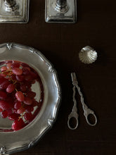 Load image into Gallery viewer, Salt tray, shell
