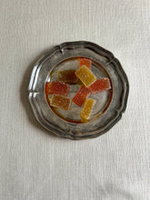 Load image into Gallery viewer, Decorative plate
