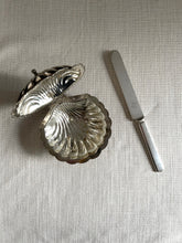 Load image into Gallery viewer, Butter Dish, shell
