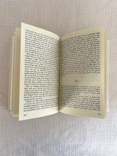 Load image into Gallery viewer, Book, &quot;Bland kvinnor&quot;
