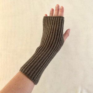 Wool wrist warmers - brown