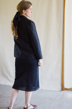 Load image into Gallery viewer, Tailored suit jacket silk/linen - black
